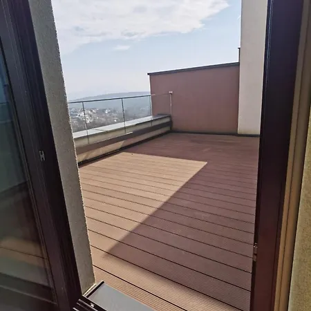 Apartment With Big Terrace Kosice