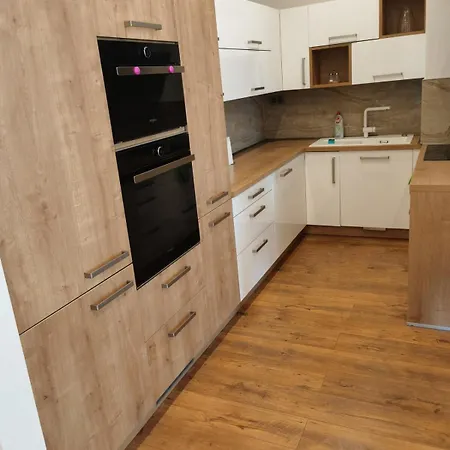 Apartment With Big Terrace Kosice
